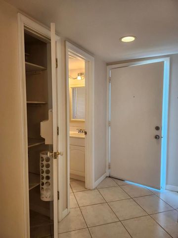 230 NE 26th Avenue 408, Boynton Beach, FL 33435