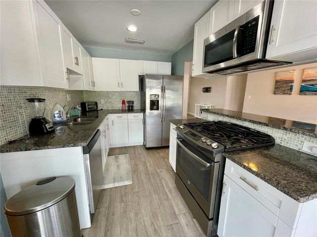 309 BRYN MAWR ISLAND, Bradenton, FL 34207