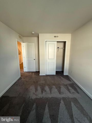 11 E FRONT ST, Bridgeport, PA 19405