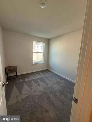 11 E FRONT ST, Bridgeport, PA 19405