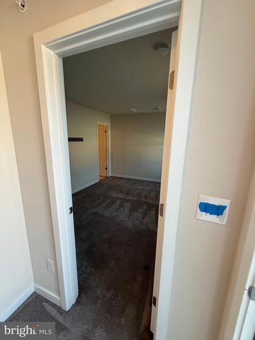 11 E FRONT ST, Bridgeport, PA 19405