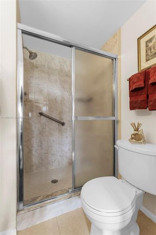 8950 Sunrise Lakes Boulevard 309, Sunrise, FL 33322