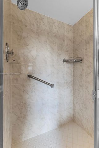 8950 Sunrise Lakes Boulevard 309, Sunrise, FL 33322