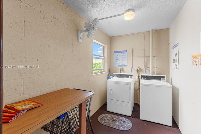 8950 Sunrise Lakes Boulevard 309, Sunrise, FL 33322