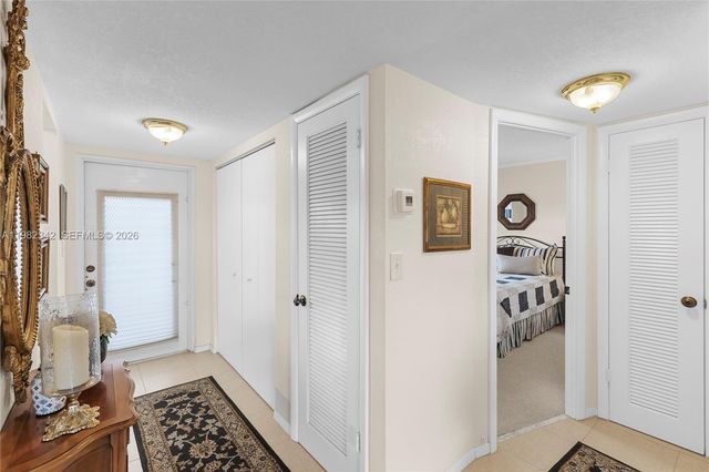 8950 Sunrise Lakes Boulevard 309, Sunrise, FL 33322