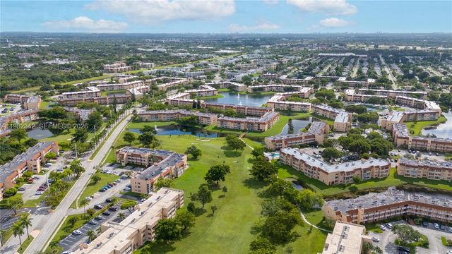 8950 Sunrise Lakes Boulevard 309, Sunrise, FL 33322