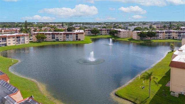 8950 Sunrise Lakes Boulevard 309, Sunrise, FL 33322