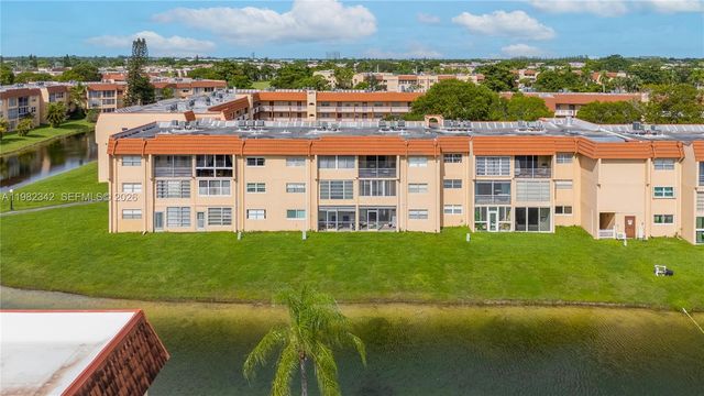 8950 Sunrise Lakes Boulevard 309, Sunrise, FL 33322