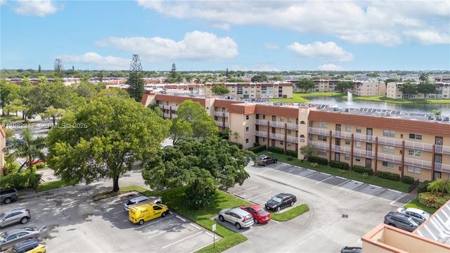 8950 Sunrise Lakes Boulevard 309, Sunrise, FL 33322