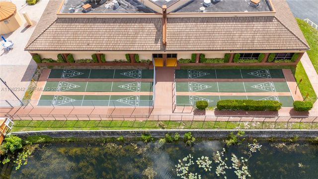 8950 Sunrise Lakes Boulevard 309, Sunrise, FL 33322