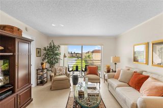 8950 Sunrise Lakes Boulevard 309, Sunrise, FL 33322