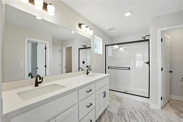 1303 S 4th Street E, Louisburg, KS 66053