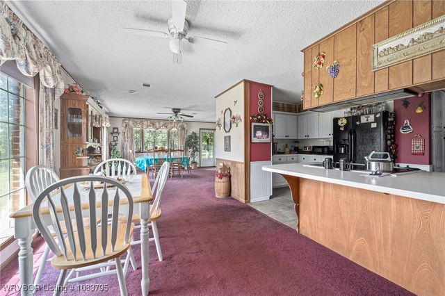 43286 Earls Road, Howe, OK 74940