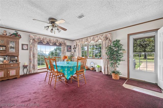 43286 Earls Road, Howe, OK 74940