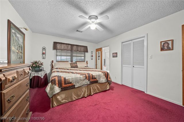 43286 Earls Road, Howe, OK 74940