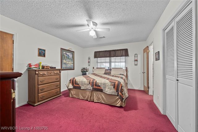 43286 Earls Road, Howe, OK 74940