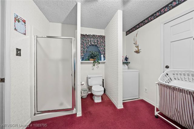 43286 Earls Road, Howe, OK 74940