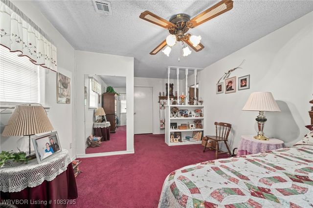 43286 Earls Road, Howe, OK 74940