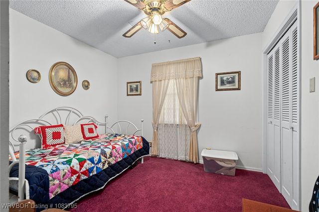 43286 Earls Road, Howe, OK 74940