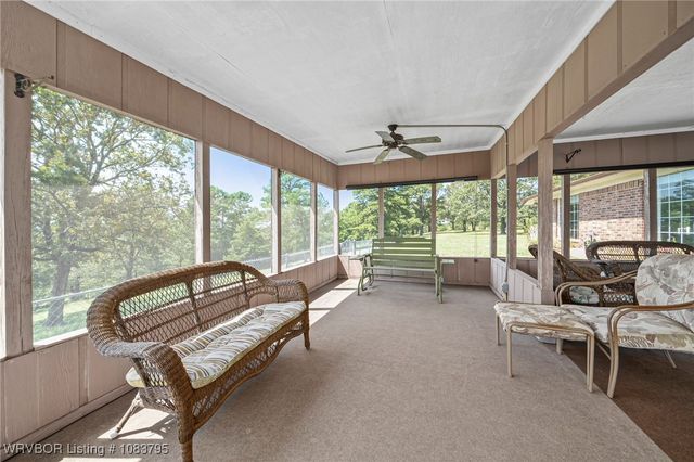 43286 Earls Road, Howe, OK 74940