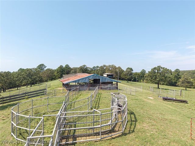 43286 Earls Road, Howe, OK 74940