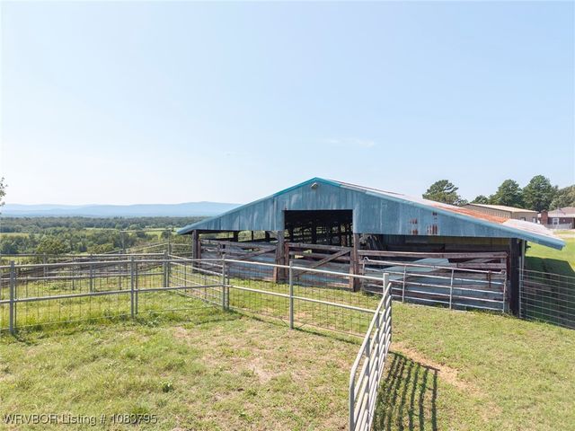 43286 Earls Road, Howe, OK 74940