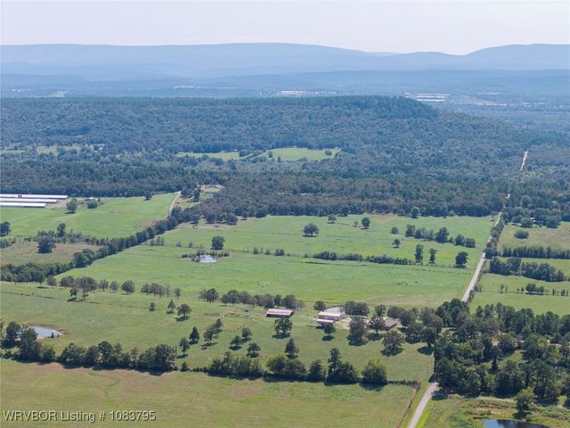 43286 Earls Road, Howe, OK 74940