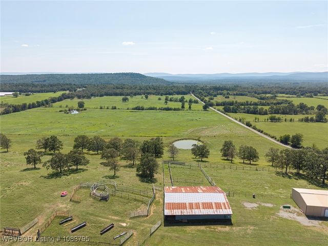 43286 Earls Road, Howe, OK 74940