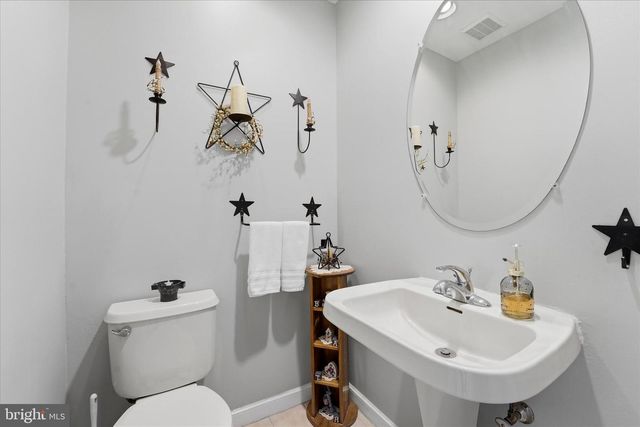 713 IRIS LN, Media, PA 19063