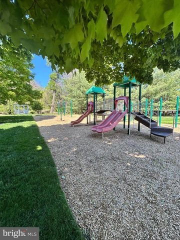 713 IRIS LN, Media, PA 19063