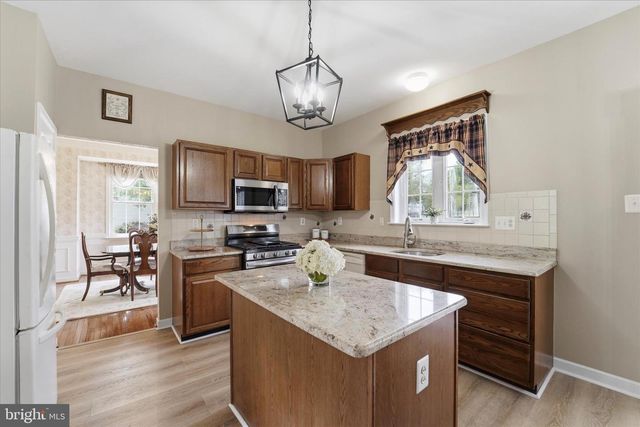 713 IRIS LN, Media, PA 19063