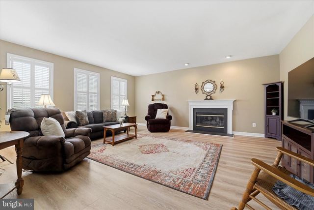 713 IRIS LN, Media, PA 19063