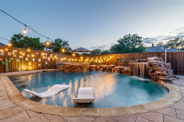 4009 Crestwood Drive, Carrollton, TX 75007