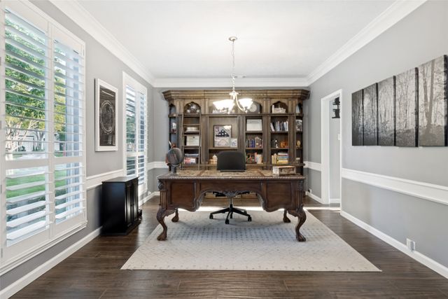 4009 Crestwood Drive, Carrollton, TX 75007