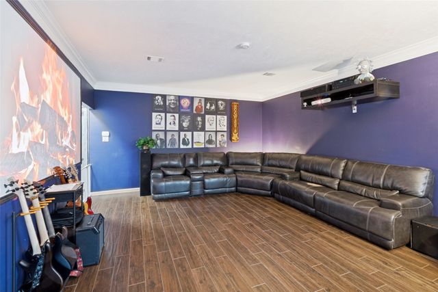 4009 Crestwood Drive, Carrollton, TX 75007