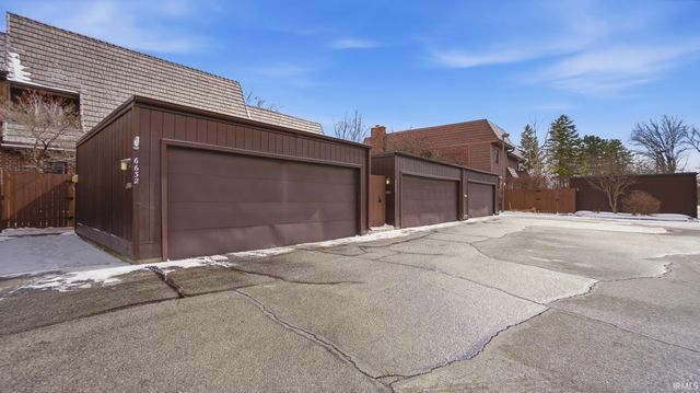6632 Quail Ridge Lane, Fort Wayne, IN 46804