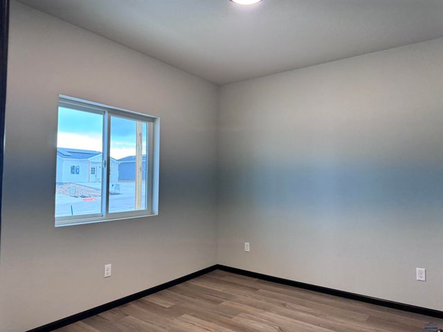 5625 BRIDGE DR, Rapid City, SD 57703