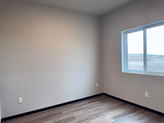 5625 BRIDGE DR, Rapid City, SD 57703