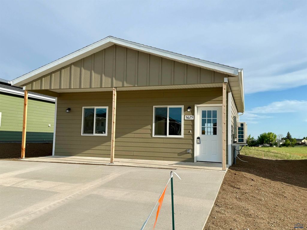 5625 BRIDGE DR, Rapid City, SD 57703