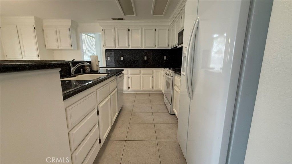 Image 8 of property listing at 3142 Stallion, Ontario, CA 91761