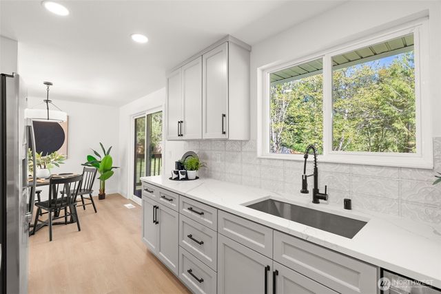 290 NE Torval Canyon Road, Poulsbo, WA 98370