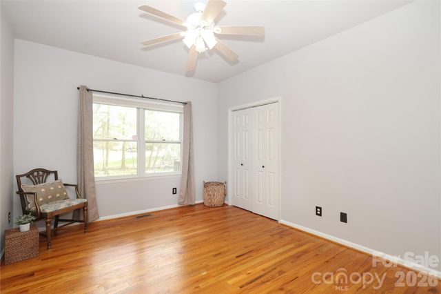 7982 King Arthurs Court, Denver, NC 28037