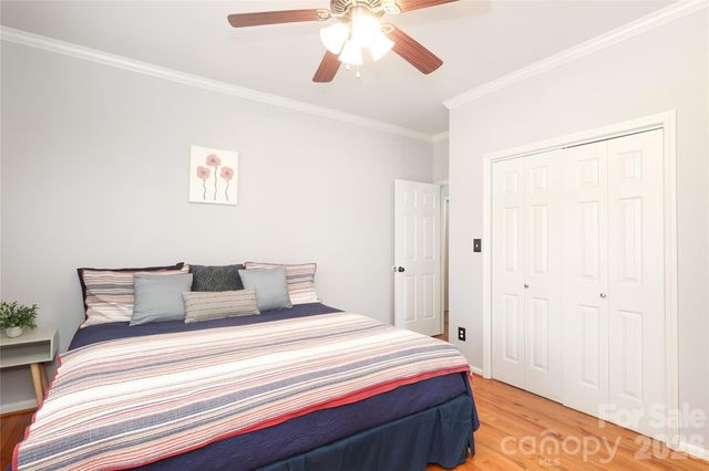 7982 King Arthurs Court, Denver, NC 28037