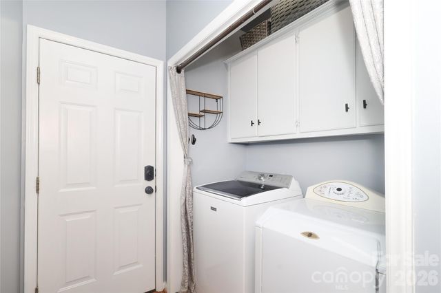 7982 King Arthurs Court, Denver, NC 28037