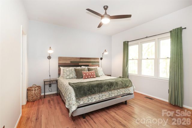 7982 King Arthurs Court, Denver, NC 28037