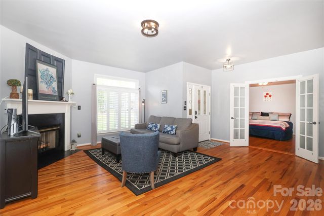 7982 King Arthurs Court, Denver, NC 28037