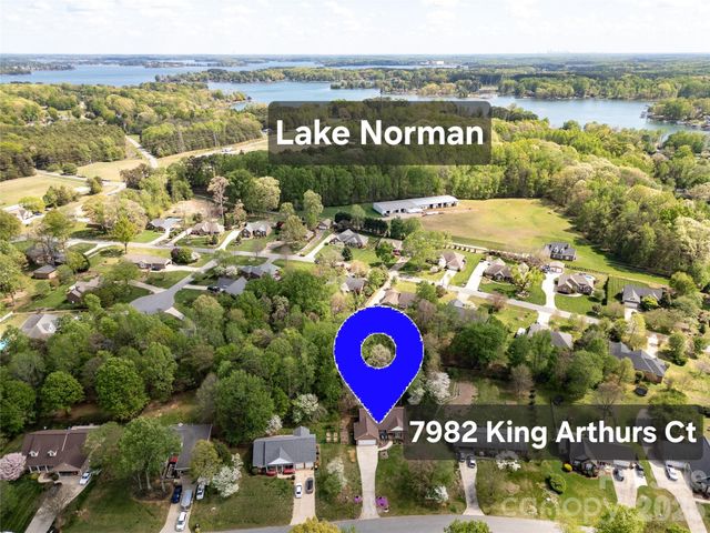 7982 King Arthurs Court, Denver, NC 28037