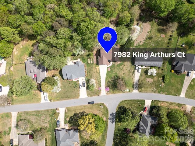 7982 King Arthurs Court, Denver, NC 28037