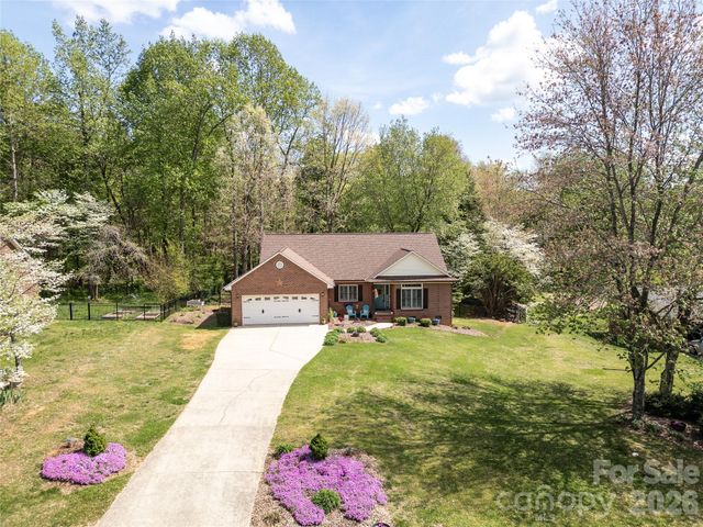 7982 King Arthurs Court, Denver, NC 28037