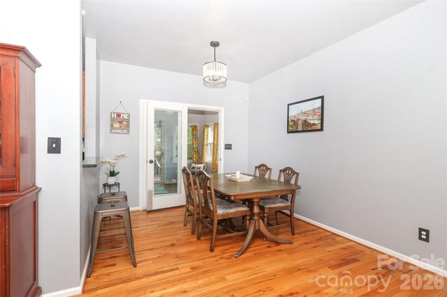 7982 King Arthurs Court, Denver, NC 28037